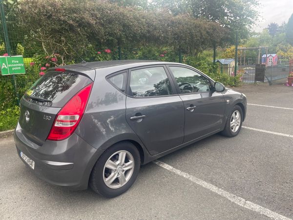 Hyundai i30 2009 , tax and tested 359133598