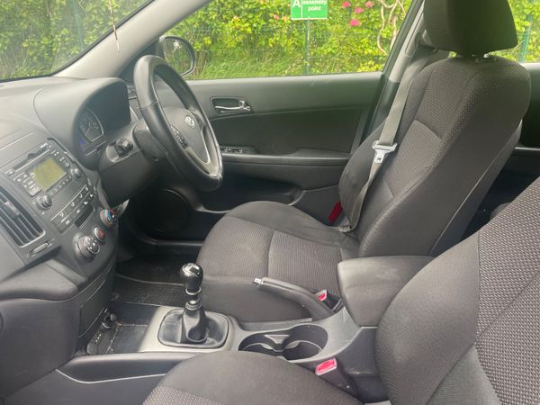 Hyundai i30 2009 , tax and tested 359133645