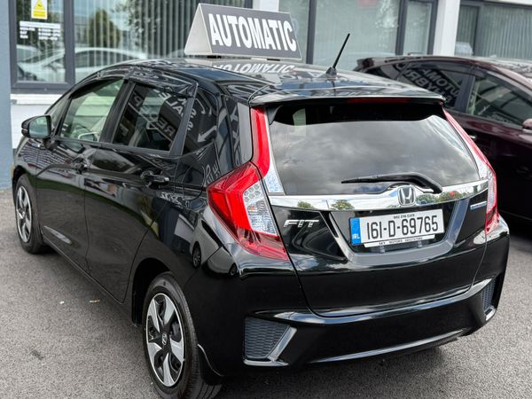2016 Honda Fit 1.5 Hybrid auto Top Specs 359170699