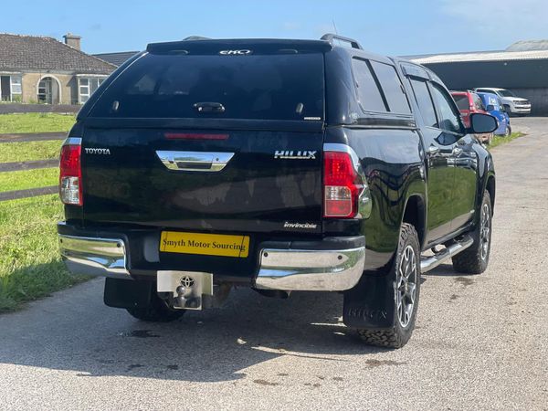 172 Toyota Hilux Invincible X Manual 359170772
