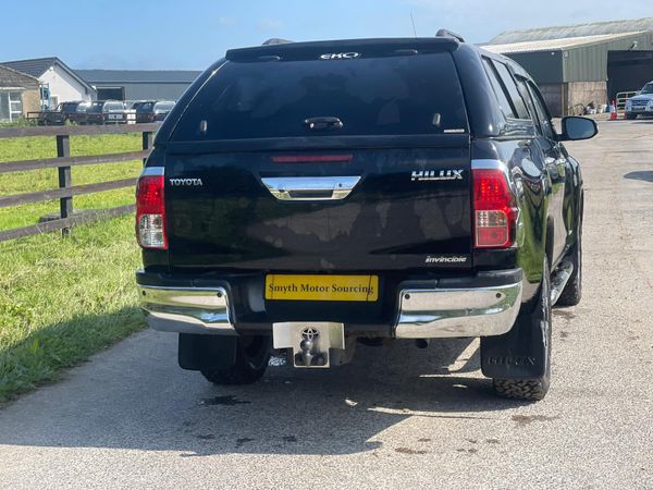 172 Toyota Hilux Invincible X Manual 359170773