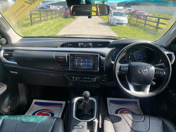 172 Toyota Hilux Invincible X Manual 359170781