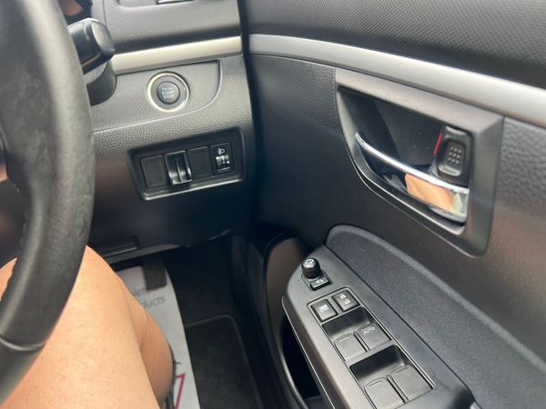 12 Suzuki Swift Autos 359184606
