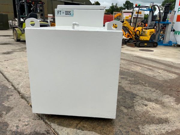 STATIC FUEL STORAGE / DELIVERY BOWSER.......573. 359194134