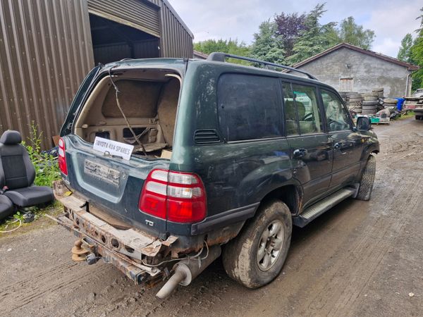 Toyota landcruiser amazon breaking for parts 359198136