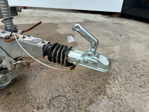 WESTERN FUEL BOWSER , BALL HITCH....634T 359204655