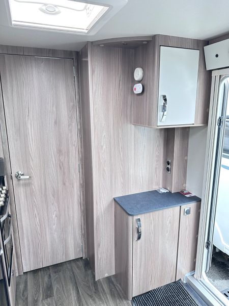 ✨2024 SWIFT SPRITE 4 BERTH REAR ISLAND BED✨ 359264092