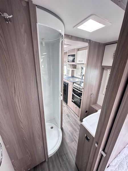✨2024 SWIFT SPRITE 4 BERTH REAR ISLAND BED✨ 359264105