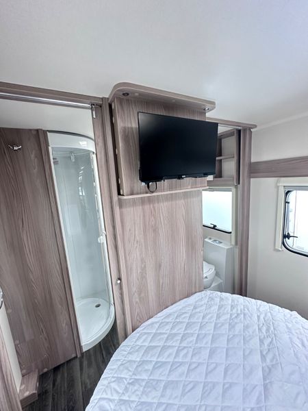 ✨2024 SWIFT SPRITE 4 BERTH REAR ISLAND BED✨ 359264107