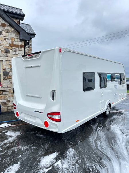 ✨2024 SWIFT SPRITE 4 BERTH REAR ISLAND BED✨ 359264111