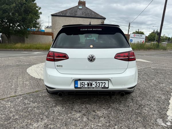 Volkswagen golf gti 2015 359300818