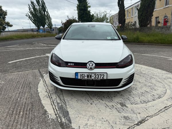 Volkswagen golf gti 2015 359300812