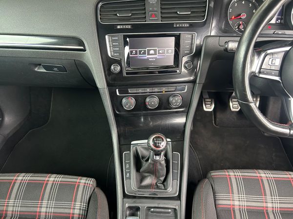 VW Golf GTI  2014 Manual 359367384