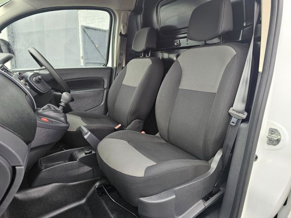RENAULT KANGOO  // 06/26 DOE // SLAMLOCKS 359378638