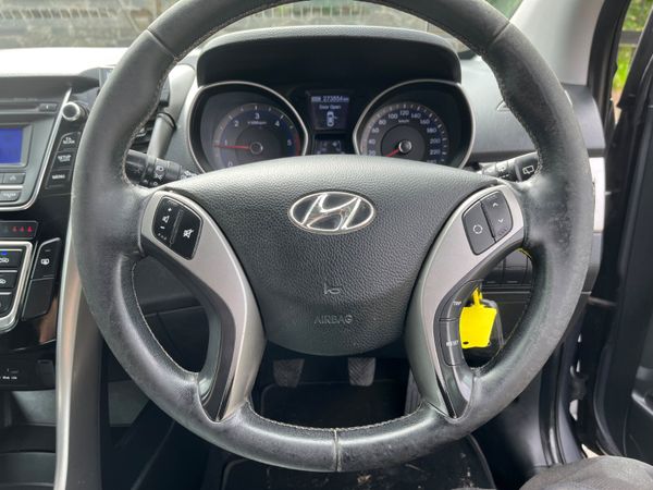 Hyundai i30 1.4L Diesel Classic 359372553