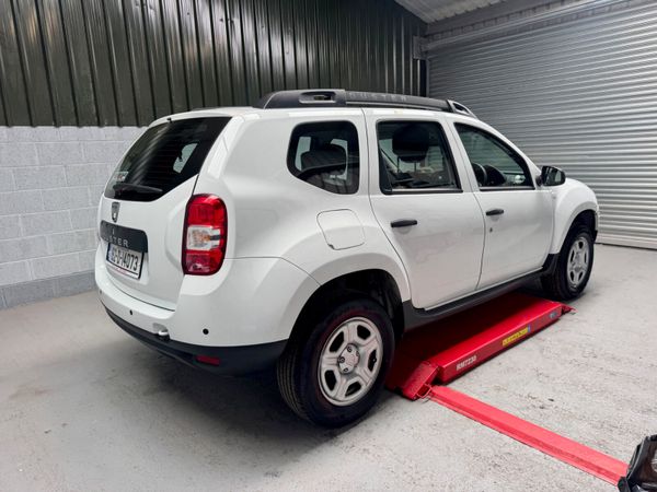 182 DACIA DUSTER   LOW MILAGE ! 359387923