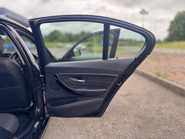 BMW 3-Series 2014 359389394