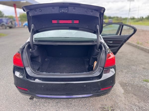 BMW 3-Series 2014 359389392