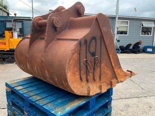 48" JCB DIGGING BUCKET.....80mm PINS.......1191t. 359390611