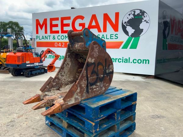 24" KEEN DIGGING BUCKET...65mm PINS........1304t. 359390653