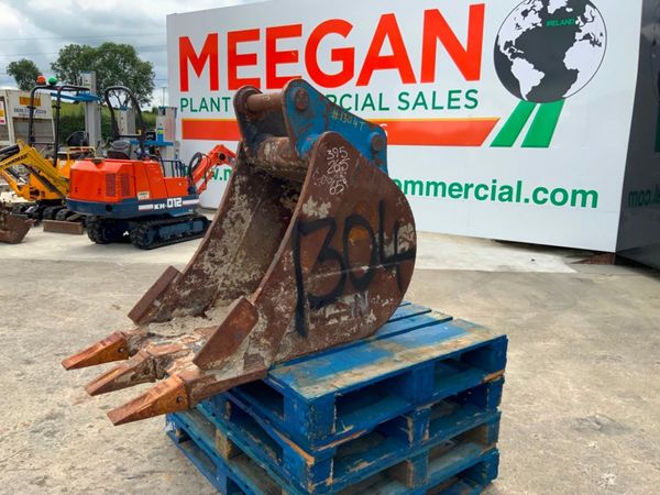 24" KEEN DIGGING BUCKET...65mm PINS........1304t. 359390667