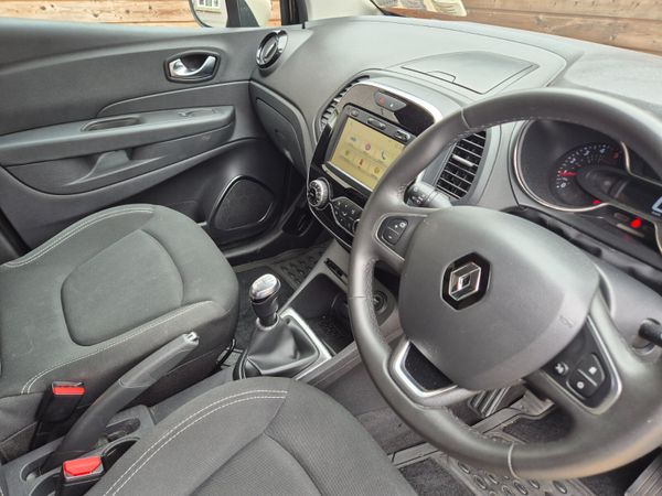 Renault Captur 2019 359393601