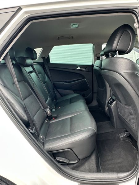 Hyundai Tucson *High spec *LowKMS 359436910