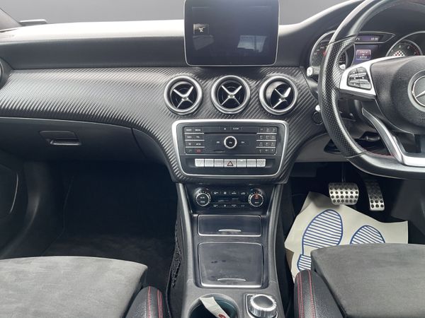 2017 MERC A180 (S82) 359487296