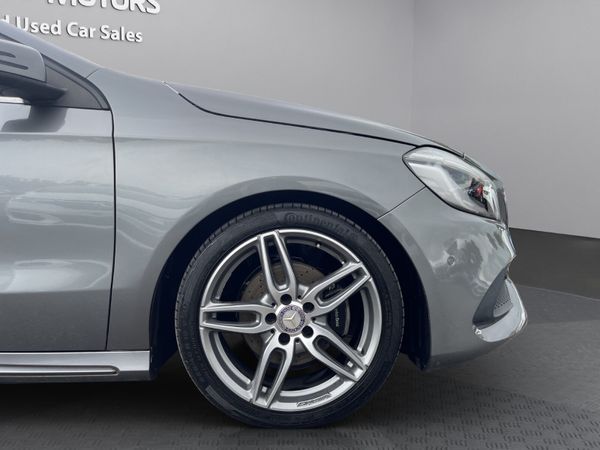 2017 MERC A180 (S82) 359487297