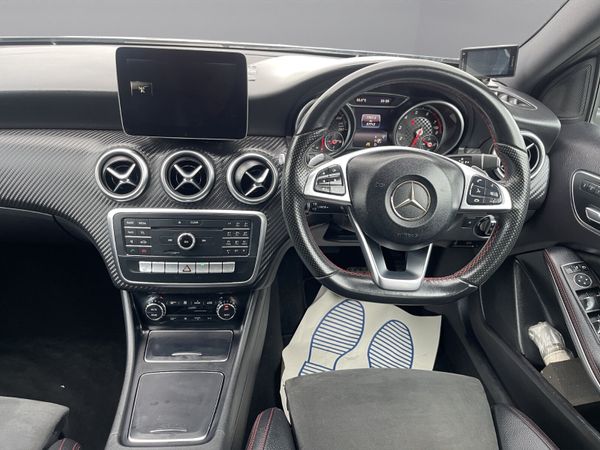 2017 MERC A180 (S82) 359487300