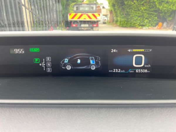 Toyota Prius 2018 (Low kms) 359487374