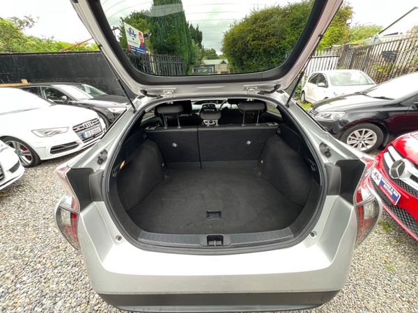 Toyota Prius 2018 (Low kms) 359487389