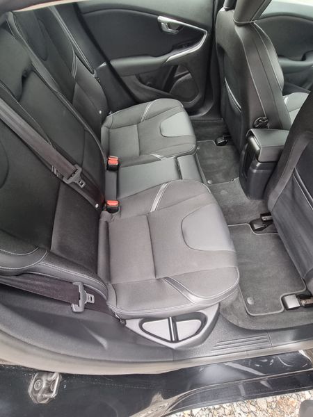 2013 Volvo V40 Automatic 359497194
