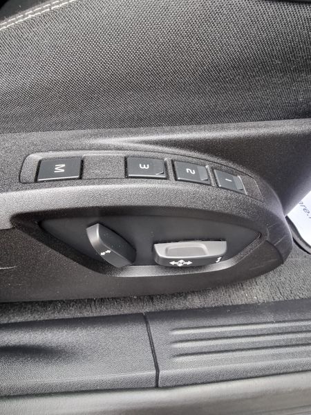 2013 Volvo V40 Automatic 359497331