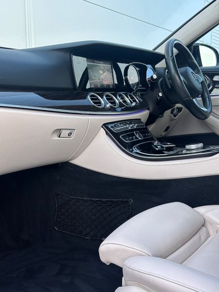 Mercedes-Benz E-Class Avantgarde 359497595