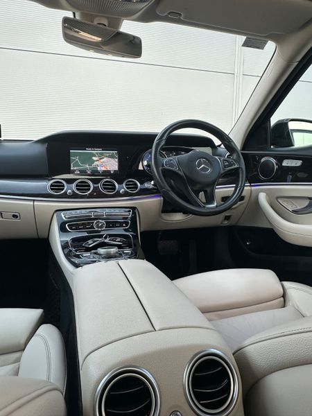 Mercedes-Benz E-Class Avantgarde 359497590