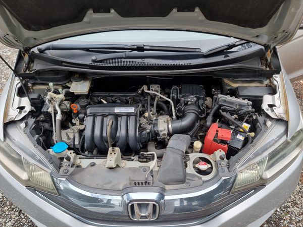 2014 Honda Fit/Jazz 1.5 Hybrid Automatic 359491877