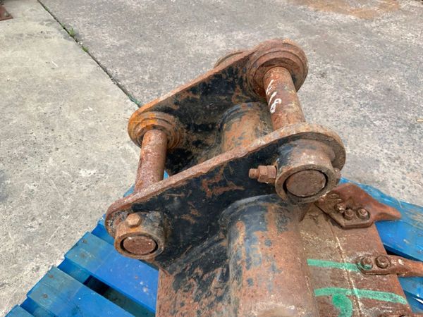 24" WHITES DIGGING BUCKET......45mm PINS....191w. 359492995