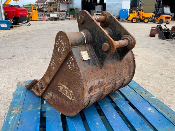 24" WHITES DIGGING BUCKET......45mm PINS....191w. 359492992