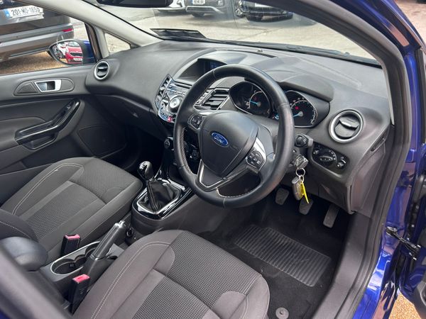 Ford fiesta titanium 359506532