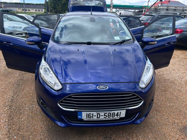Ford fiesta titanium 359506541