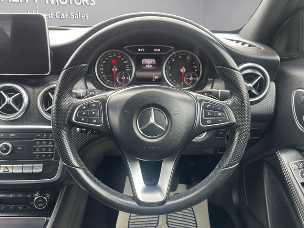 2017 MERC A180 (S117) 359511076