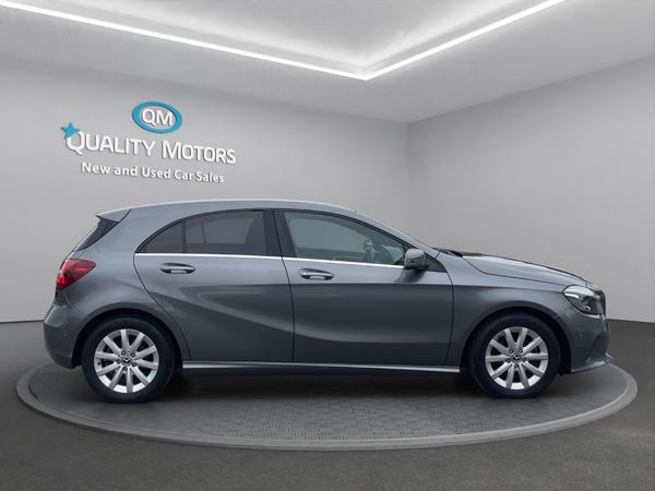 2017 MERC A180 (S117) 359511070