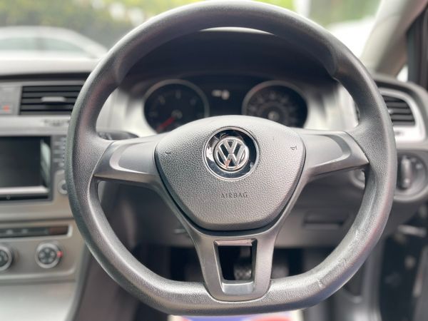 132 Volkswagen Golf 1.6 Bluemotion 359581574