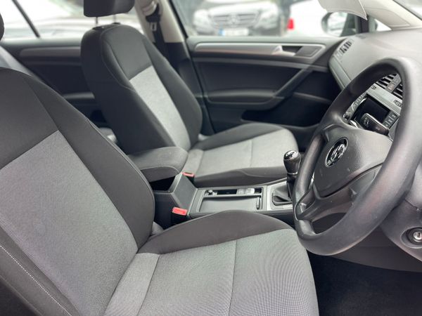 132 Volkswagen Golf 1.6 Bluemotion 359581570