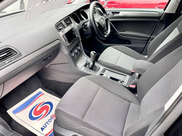 132 Volkswagen Golf 1.6 Bluemotion 359581571