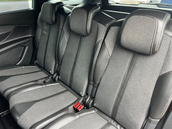 2018 (182) Peugeot 5008 GT Line 1.5 BlueHDI - Auto 359594215