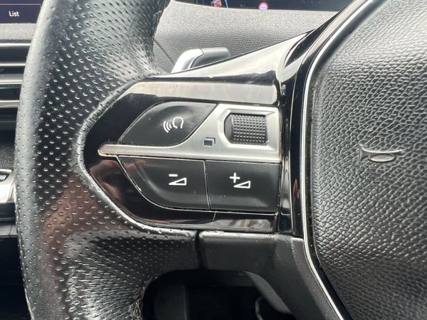 2018 (182) Peugeot 5008 GT Line 1.5 BlueHDI - Auto 359594218