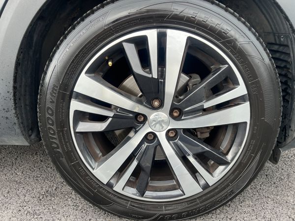 2018 (182) Peugeot 5008 GT Line 1.5 BlueHDI - Auto 359594231