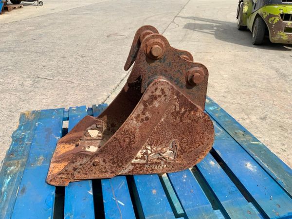 12" RHINOX MINI DIGGER BUCKET.....35mm PINS....23 359591700